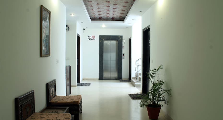 Urban Inn By Laurent & Benon - DLF Phase 3, Hansi 2